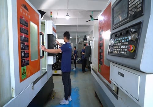 CNC Machining Center of Rapid Model